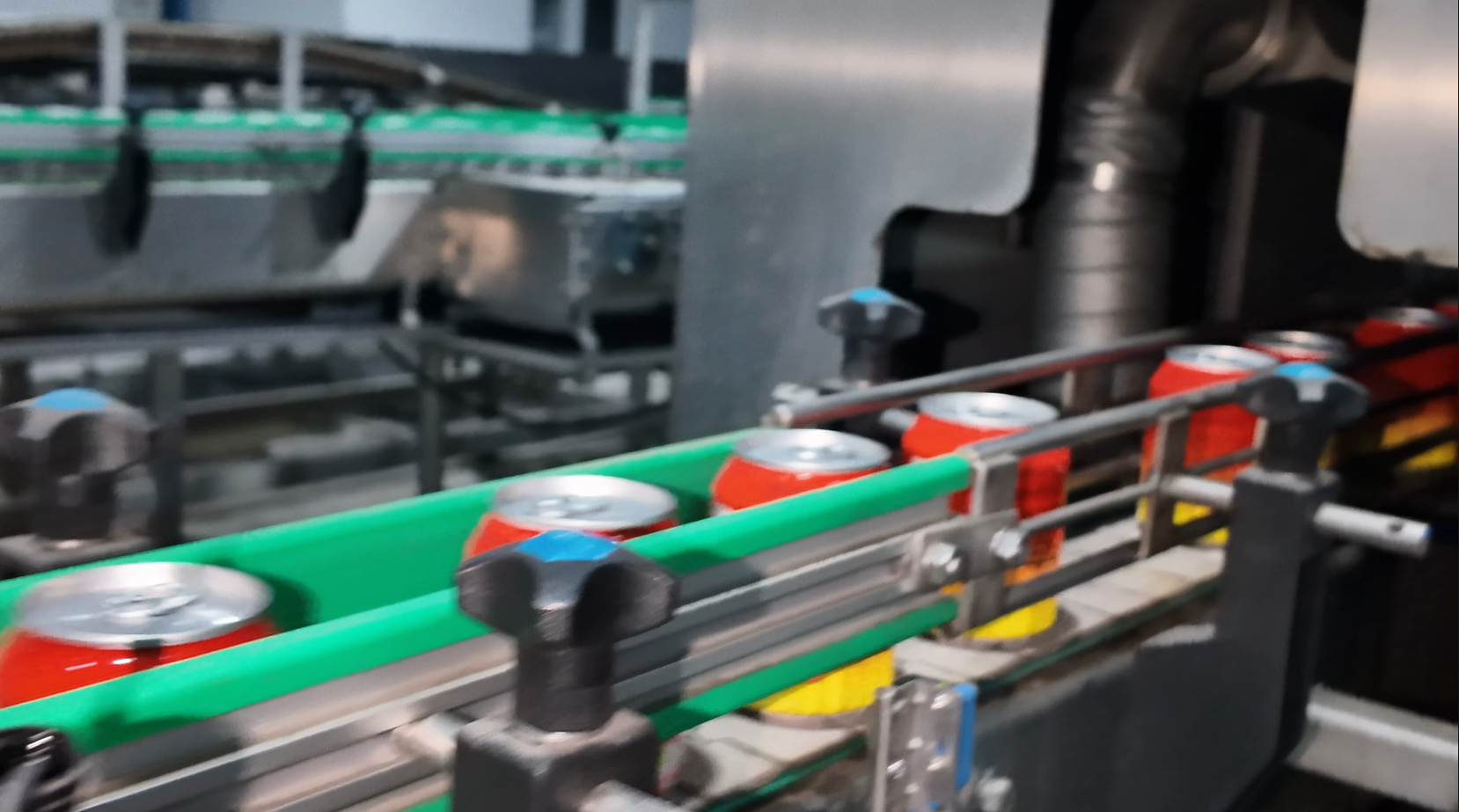 Beverage Manufacturer for Export: Banana & Strawberry Juice with Pulp 4 beverage manufacturer for export
